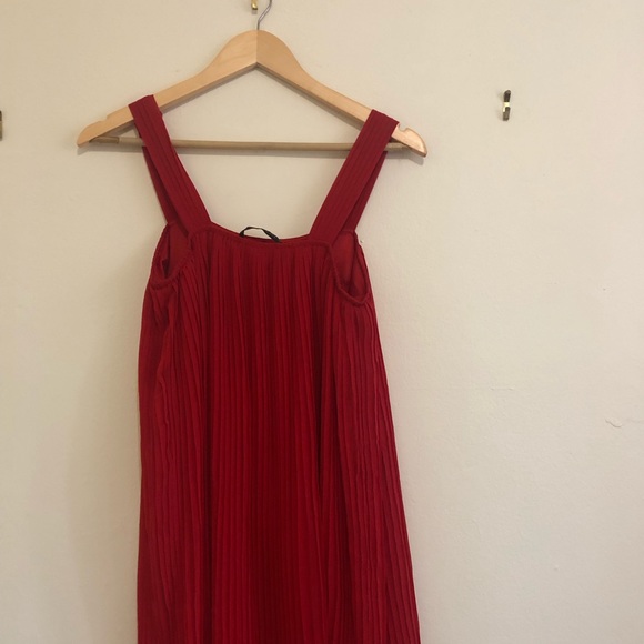Zara Red Sleeveless Pleated Dress ❤️ - Picture 6 of 6